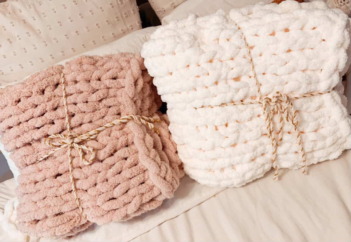 Chunky Knit Blanket Workshop by One Knotty Maker: February 21 image 0
